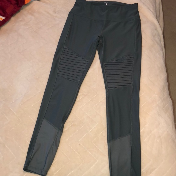 Athletic Leggings - Picture 3 of 3